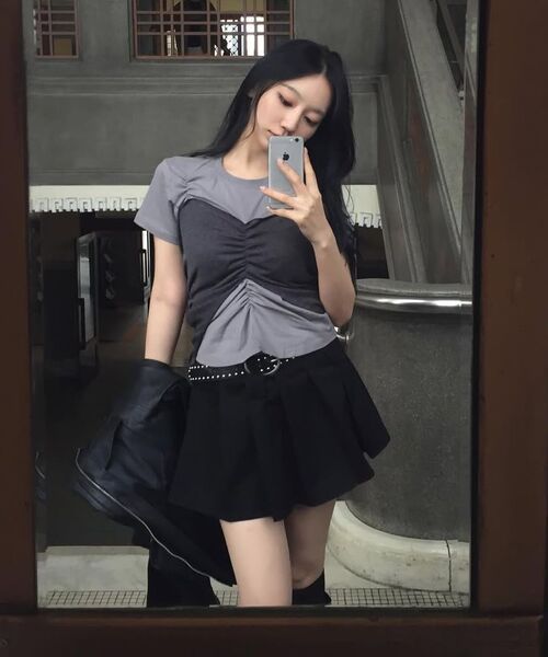FLAREUP(フレアアップ)の「Bustier Layered T-Shirt (FL-122_White&Black)(Tシャツ/カットソー・レディース・ブラック・OS)」の19枚目の写真