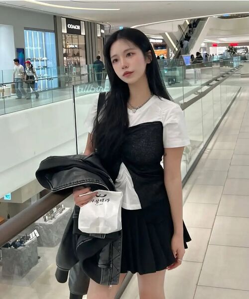 FLAREUP(フレアアップ)の「Bustier Layered T-Shirt (FL-122_White&Black)(Tシャツ/カットソー・レディース・ブラック・OS)」の20枚目の写真