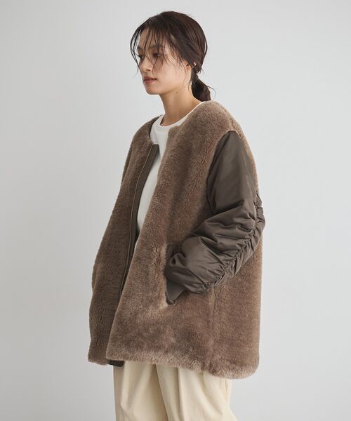 GARAGE OF GOOD CLOTHING（ガレージオブグッドクロージング）の「ヘイジーボア切り替えコート（ノーカラーコート・レディース・ブラック/モカ・FREE）」の4枚目の写真