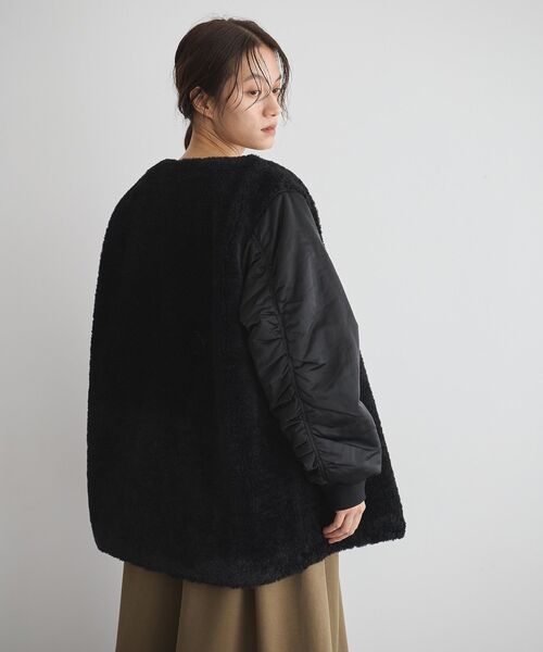 GARAGE OF GOOD CLOTHING（ガレージオブグッドクロージング）の「ヘイジーボア切り替えコート（ノーカラーコート・レディース・ブラック/モカ・FREE）」の15枚目の写真