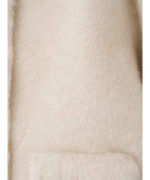 EIMY ISTOIRE(エイミーイストワール)の「EM GOLD BUTTON FAUX FUR JACKET(ノーカラージャケット・レディース・ホワイト/ライトグレー/ブラウン/ブラック/キャメル・36/38)」の15枚目の写真