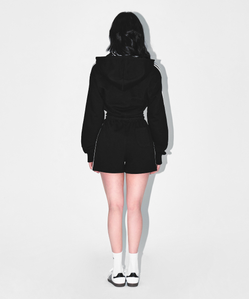 BORN TO WIN（ボーントゥウィン）の「W CHROME B TRACK LINE CROP HOODIE ZIP-UP [BLACK]（ジャージ・レディース・その他・1/2）」の14枚目の写真