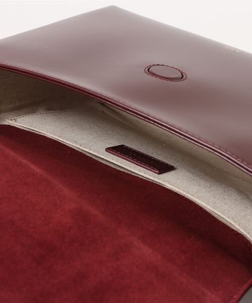 A.P.C.（アーペーセー）の「SAC VIRGINIE FLAP（ショルダーバッグ・レディース・レッド・ONESIZE）」の4枚目の写真