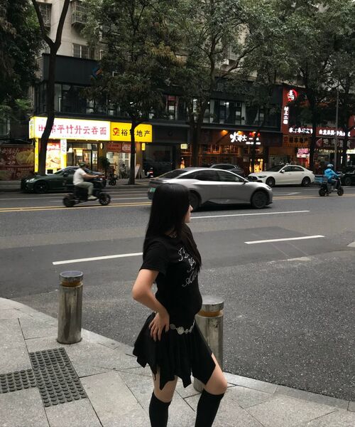 AMESWORLDWIDE(アメスワールドワイド)の「AMES HOTFIX CROP TEE BLACK(Tシャツ/カットソー・レディース・その他・FREE)」の4枚目の写真
