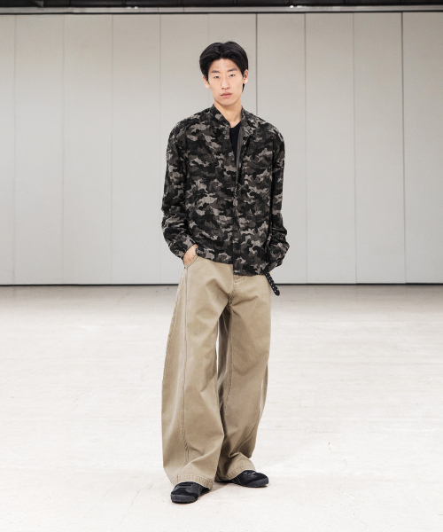BEGIN202（ビギン202）の「ルボツイストパンツ [トープベージュ]（その他パンツ・メンズ・その他・3/2/1/4）」の2枚目の写真