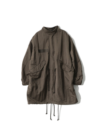 HORLISUN（ホーリーサン）の「Fuse Crease Nylon Fishtail Parka Olive Night（ナイロンジャケット）」