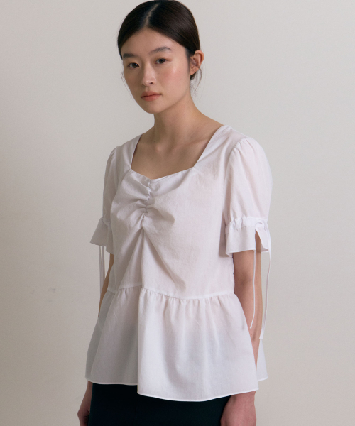 38COMEONCOMMON（38カモンコモン）の「Shirring Blouse (White)（シャツ/ブラウス・レディース・その他・FREE）」の4枚目の写真
