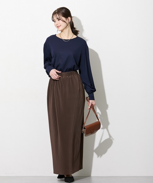 slattgir(スラットジール)の「高身長 きれいめラウンドネック袖ボリュームカットソートップス(トールサイズ)(Tシャツ/カットソー・レディース・ネイビー/ブラック/オフホワイト・T5L/T4L/T3L/TLL/TL/TM)」の9枚目の写真
