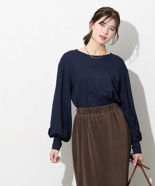 slattgir(スラットジール)の「高身長 きれいめラウンドネック袖ボリュームカットソートップス(トールサイズ)(Tシャツ/カットソー・レディース・ネイビー/ブラック/オフホワイト・T5L/T4L/T3L/TLL/TL/TM)」の12枚目の写真