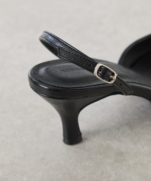 PAPILLONNER（パピヨネ）の「メタリックラウンドサンダル（サンダル・レディース・ブラック/シルバー・L/M/S）」の7枚目の写真