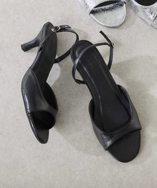 PAPILLONNER（パピヨネ）の「メタリックラウンドサンダル（サンダル・レディース・ブラック/シルバー・L/M/S）」の15枚目の写真