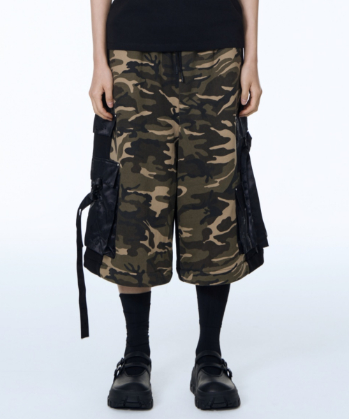 71TO96(チル ハナ トゥ グユク)の「Hanbok Fabric Cargo Bermuda Pants (Beige Camo)(その他パンツ・レディース・ベージュ系その他・FREE)」の2枚目の写真