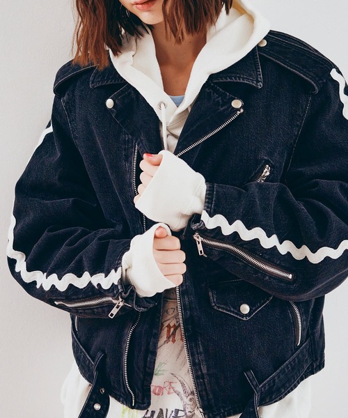 RNA(アールエヌエー)の「J2175 デニムBIGライダース(デニムジャケット・レディース・ブルー/ブラック・MEDIUM)」の19枚目の写真