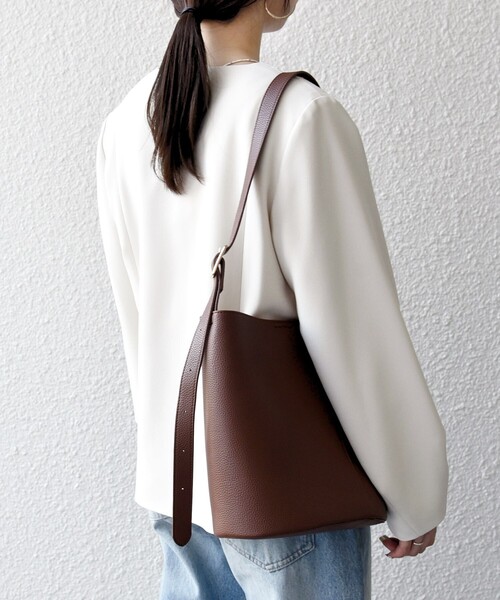 SHIPS any（シップス エニィ）の「〈手洗い可能〉ダブルクロス レース 切替 ノーカラー ジャケット［NAVY BLUE］（ノーカラージャケット・レディース・ネイビー/オフホワイト・ONE SIZE）」の7枚目の写真