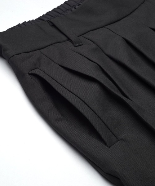 NO ID.(ノーアイディ)の「【NO ID.】Hakama Pleats Trousers / ハカマ プリーツ トラウザーズ(スラックス・メンズ・ブラック/グレー・2/1)」の3枚目の写真