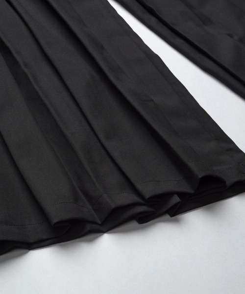 NO ID.(ノーアイディ)の「【NO ID.】Hakama Pleats Trousers / ハカマ プリーツ トラウザーズ(スラックス・メンズ・ブラック/グレー・2/1)」の4枚目の写真