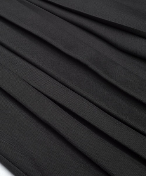 NO ID.(ノーアイディ)の「【NO ID.】Hakama Pleats Trousers / ハカマ プリーツ トラウザーズ(スラックス・メンズ・ブラック/グレー・2/1)」の5枚目の写真