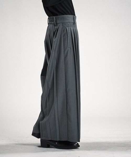 NO ID.(ノーアイディ)の「【NO ID.】Hakama Pleats Trousers / ハカマ プリーツ トラウザーズ(スラックス・メンズ・ブラック/グレー・2/1)」の10枚目の写真