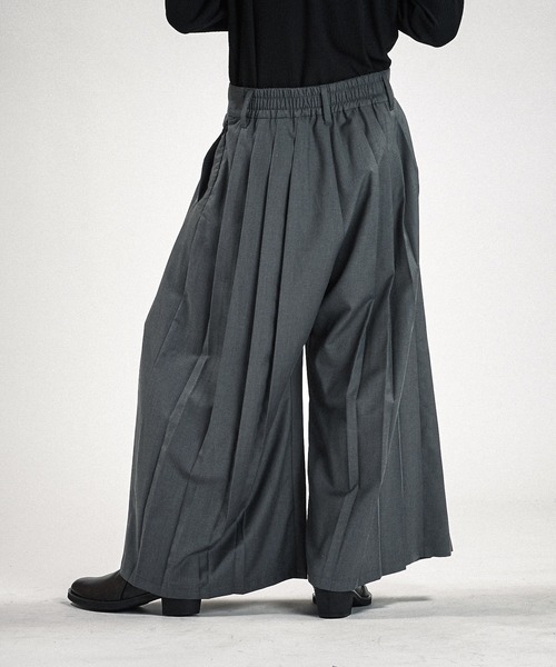 NO ID.(ノーアイディ)の「【NO ID.】Hakama Pleats Trousers / ハカマ プリーツ トラウザーズ(スラックス・メンズ・ブラック/グレー・2/1)」の14枚目の写真