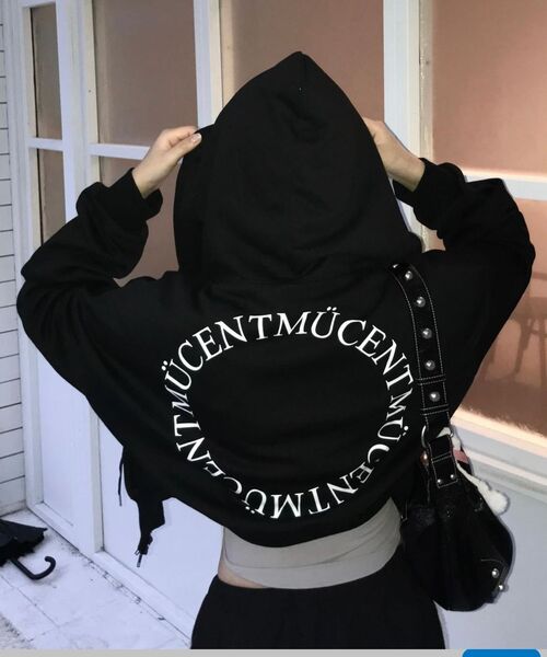 MUCENT（ムセント）の「バックロゴツーウェイフードジップアップ男女共用（2カラー）（パーカー・レディース・グレー/ブラック・SHORT/1）」の20枚目の写真
