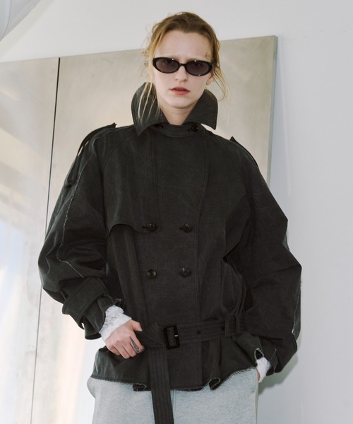 JOSE MOON(ジョゼムーン)の「OVER FLAME TRENCHCOAT/オーバーフレームトレンチコート(トレンチコート・レディース・ベージュ/グレー・36/38)」の2枚目の写真