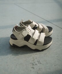 Teva（テバ）の「【別注】＜Teva＞ハリケーン アンプソール ガイラ サンダル（サンダル）」