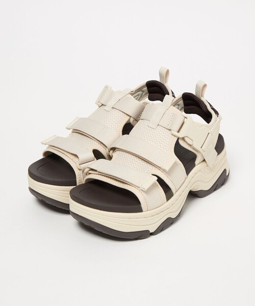 Teva(テバ)の「【別注】<Teva>ハリケーン アンプソール ガイラ サンダル(サンダル・レディース・オフホワイト・22cm/23cm/24cm/25cm)」の2枚目の写真
