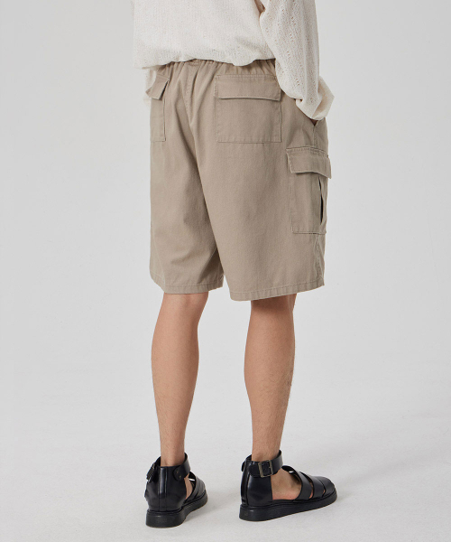 MAKEITTO(メイキット)の「6 POCKETS SEMI WIDE CARGO HALF PANTS_KHAKI(その他パンツ・メンズ・その他・MEDIUM/LARGE/X-LARGE)」の3枚目の写真