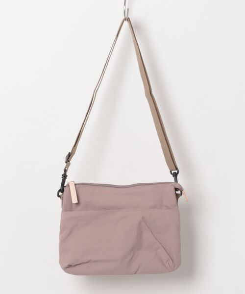 EARTH MADE（アースメイド）の「8POCKET INSIDE PRINT サコッシュ（ショルダーバッグ・レディース・ライトグレー/ブラック/ブラウン/ブルー/ダークグレー/サンドベージュ/ブルーグレー/キャメル/ライトピンク/ライトベージュ/レモンイエロー/ダークネイビー・FREE）」の12枚目の写真