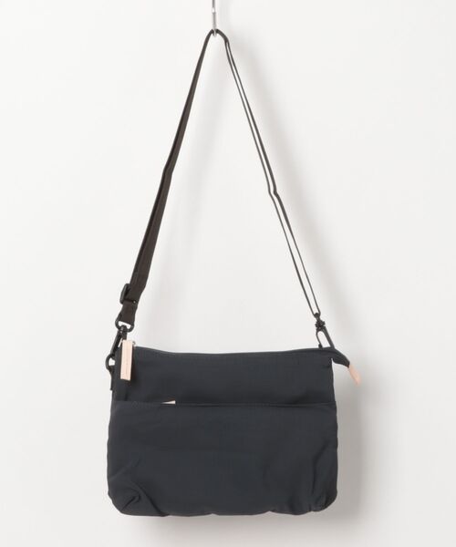 EARTH MADE（アースメイド）の「8POCKET INSIDE PRINT サコッシュ（ショルダーバッグ・レディース・ライトグレー/ブラック/ブラウン/ブルー/ダークグレー/サンドベージュ/ブルーグレー/キャメル/ライトピンク/ライトベージュ/レモンイエロー/ダークネイビー・FREE）」の9枚目の写真