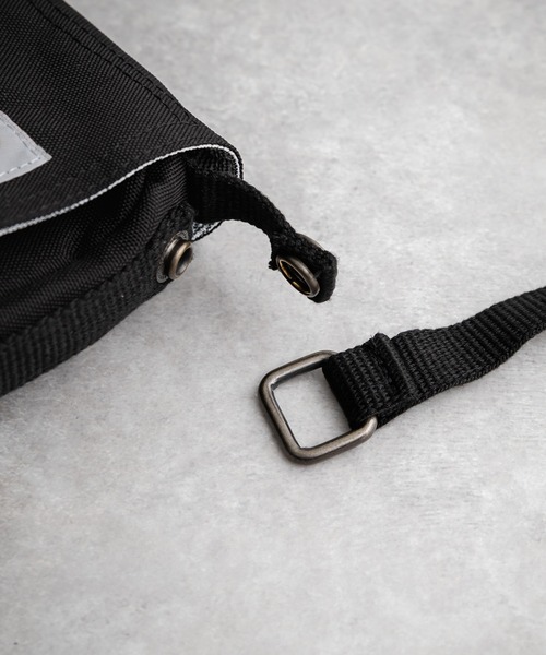 Carhartt（カーハート）の「Carhartt カーハート Crossbody Horizontal Bag 横型クロスボディバッグ/ワンポイントロゴ斜め掛けショルダーバッグ（ショルダーバッグ・メンズ・ブラック/ブラウン・FREE）」の22枚目の写真