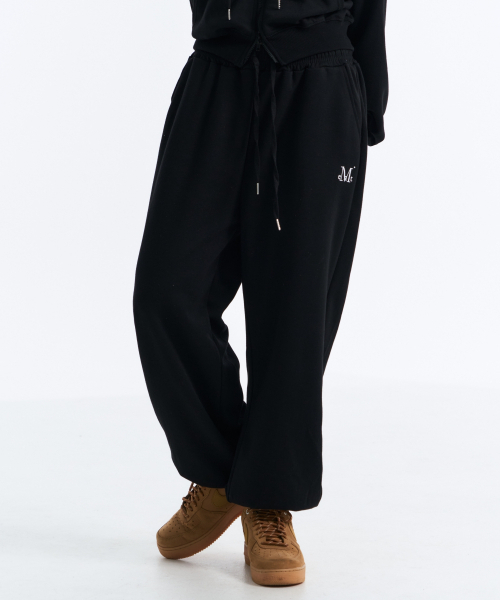 MUCENT（ムセント）の「デンバー ワイド スウェット ジョガーパンツ 男女共用 (6カラー)（スウェットパンツ・レディース・ホワイト/ブラック/ダークグリーン/グレー/ブルー・1/2）」の6枚目の写真