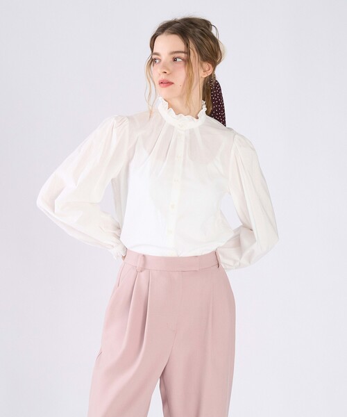 To b. by agnes b.（トゥービーバイアニエスベー）の「コットンローン フリルカラー ブラウス（シャツ/ブラウス・レディース・ホワイト・36/40/38）」の3枚目の写真
