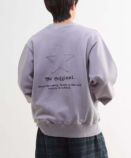 CONVERSE TOKYO（コンバーストウキョウ）の「STAR★ PATCH LETTERING SWEAT（スウェット・レディース・ブラック/グレー/ブルー/パープル・SMALL/MEDIUM）」の2枚目の写真