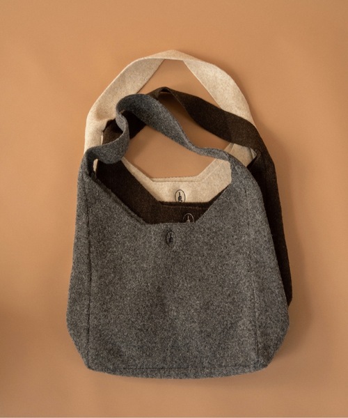lawgy（ラウジー）の「embroidery logo one handle knit bag / エンブロイダリーロゴワンハンドルニットバッグ（トートバッグ・レディース・ダークブラウン/ミックスグレー/オートミール・FREE）」の13枚目の写真
