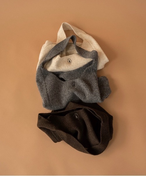 lawgy（ラウジー）の「embroidery logo one handle knit bag / エンブロイダリーロゴワンハンドルニットバッグ（トートバッグ・レディース・ダークブラウン/ミックスグレー/オートミール・FREE）」の16枚目の写真