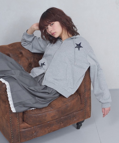 FCMM(エフシーエムエム)の「【日本限定】CHECK STAR HOODIE / チェックスターフーディ(パーカー・レディース・グレー/ブラウン・MEDIUM/SMALL)」の10枚目の写真