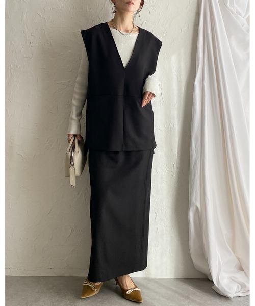 She's Closet(シーズクローゼット)の「Vネックベスト&ストレートスカートスーツセットアップ(セットアップ・レディース・ブラック/グレー・M/L)」の18枚目の写真