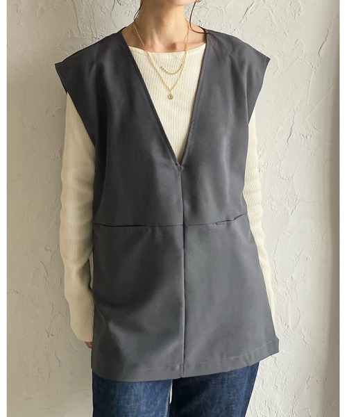 She's Closet(シーズクローゼット)の「Vネックベスト&ストレートスカートスーツセットアップ(セットアップ・レディース・ブラック/グレー・M/L)」の19枚目の写真