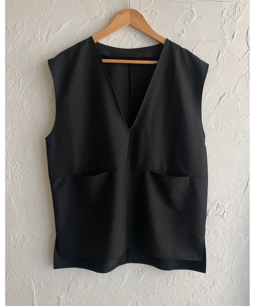 She's Closet(シーズクローゼット)の「Vネックベスト&ストレートスカートスーツセットアップ(セットアップ・レディース・ブラック/グレー・M/L)」の9枚目の写真