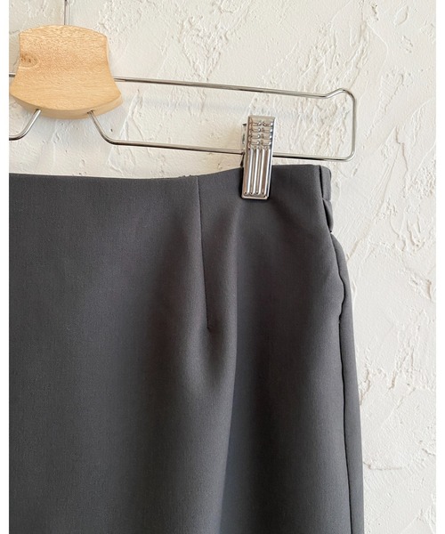 She's Closet(シーズクローゼット)の「Vネックベスト&ストレートスカートスーツセットアップ(セットアップ・レディース・ブラック/グレー・M/L)」の14枚目の写真