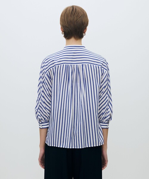 TOMORROWLAND collection（トゥモローランドコレクション）の「トラックストライプ ギャザーブラウス（シャツ/ブラウス・レディース・ブルー系その他2・36）」の5枚目の写真