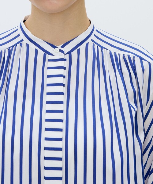 TOMORROWLAND collection（トゥモローランドコレクション）の「トラックストライプ ギャザーブラウス（シャツ/ブラウス・レディース・ブルー系その他2・36）」の6枚目の写真