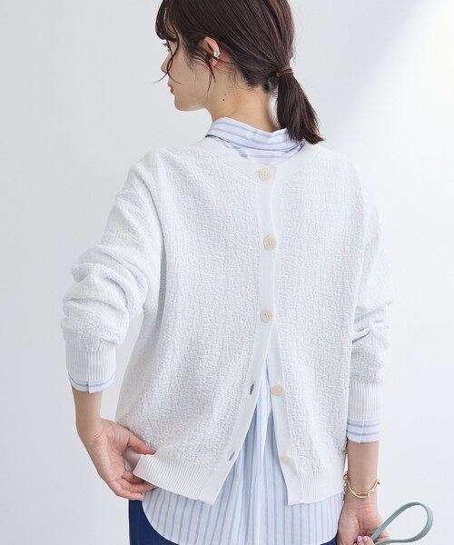 INDIVI（インディヴィ）の「【前後2WAY／洗える】凹凸編地カーディガンニット（カーディガン/ボレロ・レディース・オフホワイト/ブラック・38/13/05）」の13枚目の写真