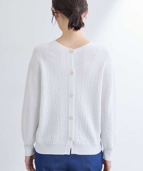 INDIVI（インディヴィ）の「【前後2WAY／洗える】凹凸編地カーディガンニット（カーディガン/ボレロ・レディース・オフホワイト/ブラック・38/13/05）」の4枚目の写真