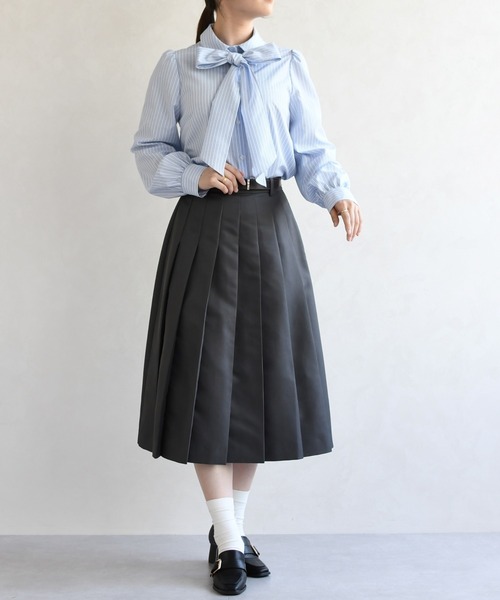 31 Sons de mode（トランテアン　ソン　ドゥ　モード）の「2026春夏新作 ボウタイ衿シャツブラウス（シャツ/ブラウス・レディース・イエロー/オフホワイト/ブルー・ﾌﾘ-）」の12枚目の写真