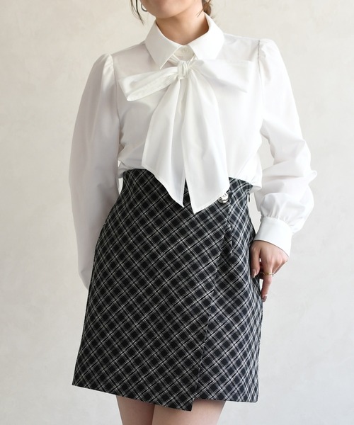 31 Sons de mode（トランテアン　ソン　ドゥ　モード）の「2026春夏新作 ボウタイ衿シャツブラウス（シャツ/ブラウス・レディース・イエロー/オフホワイト/ブルー・ﾌﾘ-）」の5枚目の写真