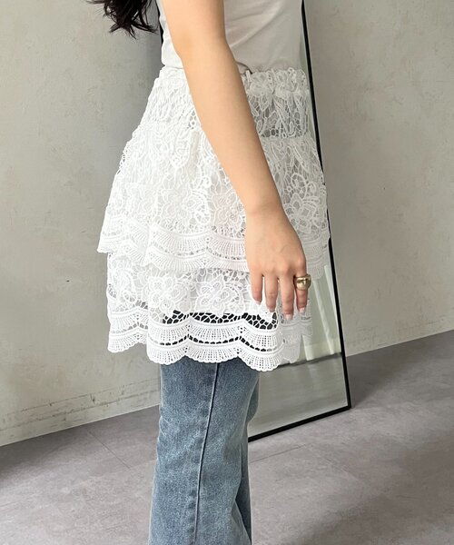 prose verse（プロズヴェール）の「フラワーレースレイヤードミニスカート（スカート・レディース・オフホワイト・MEDIUM/LARGE）」の2枚目の写真