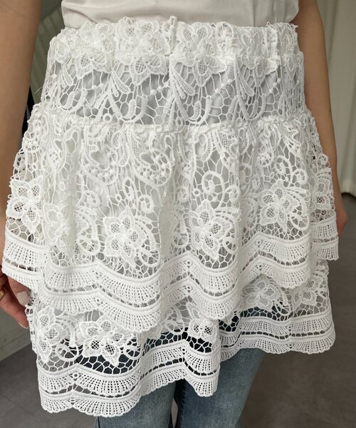 prose verse（プロズヴェール）の「フラワーレースレイヤードミニスカート（スカート・レディース・オフホワイト・MEDIUM/LARGE）」の5枚目の写真