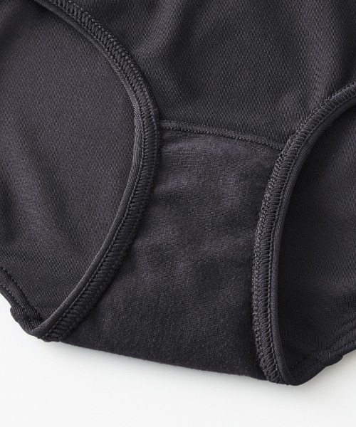 adidas(アディダス)の「adidas/アディダス ハーフショーツ 吸汗速乾(ショーツ・レディース・ピンク系その他2/ブラック・MEDIUM/LARGE)」の8枚目の写真